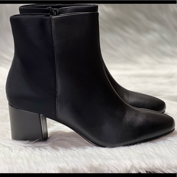 NIB Clarks Chartli Valley Black Suede Ankle Boots Booties - Picture 5 of 16